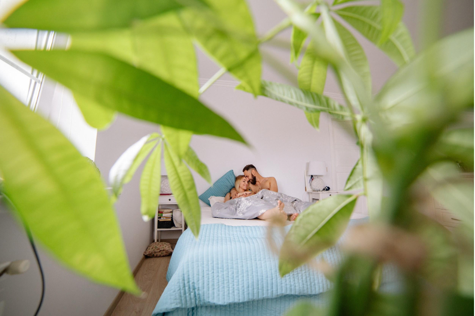 Worried About Being Spied On? Here&rsquo;s How to Find a Hidden Camera.